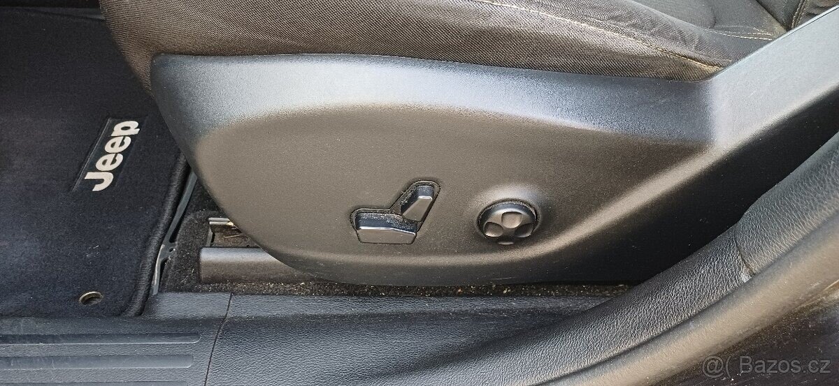 Jeep Cherokee SUV / Terénní 0,0 103 kw