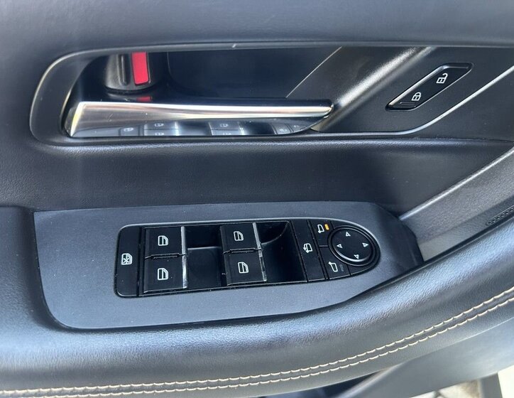 Mazda CX SUV 3,3 l 187 kw