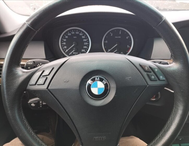 BMW Řada 5 Kombi 3,0 l 170 kw