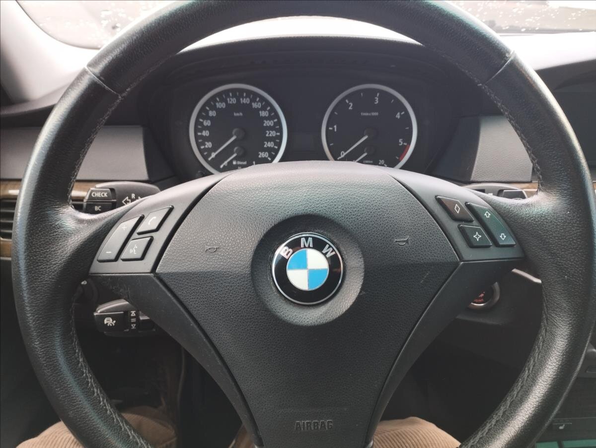 BMW Řada 5 Kombi 3,0 l 170 kw