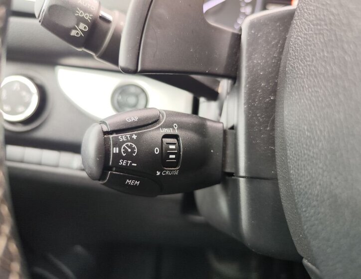 Peugeot Traveller 33