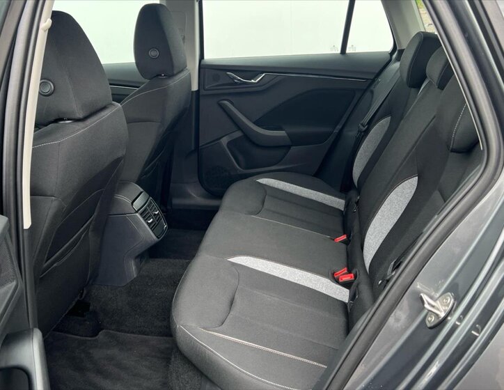 Škoda Kamiq Hatchback 999,0 85 kw