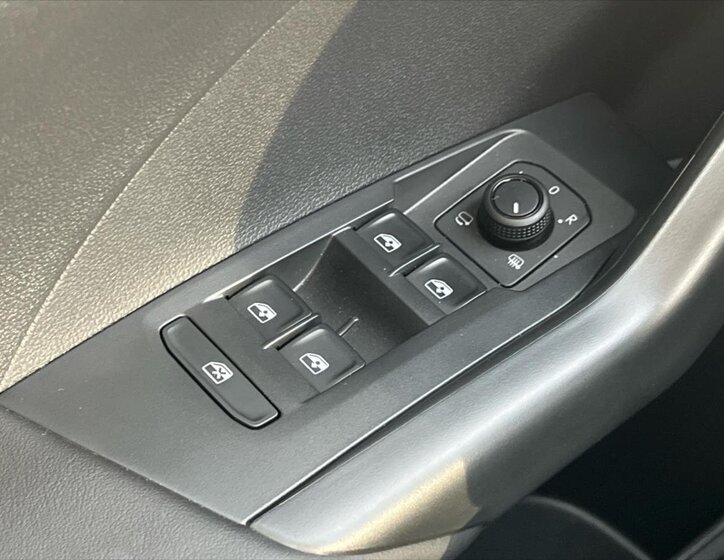 Volkswagen T-Cross Kombi 999,0 85 kw