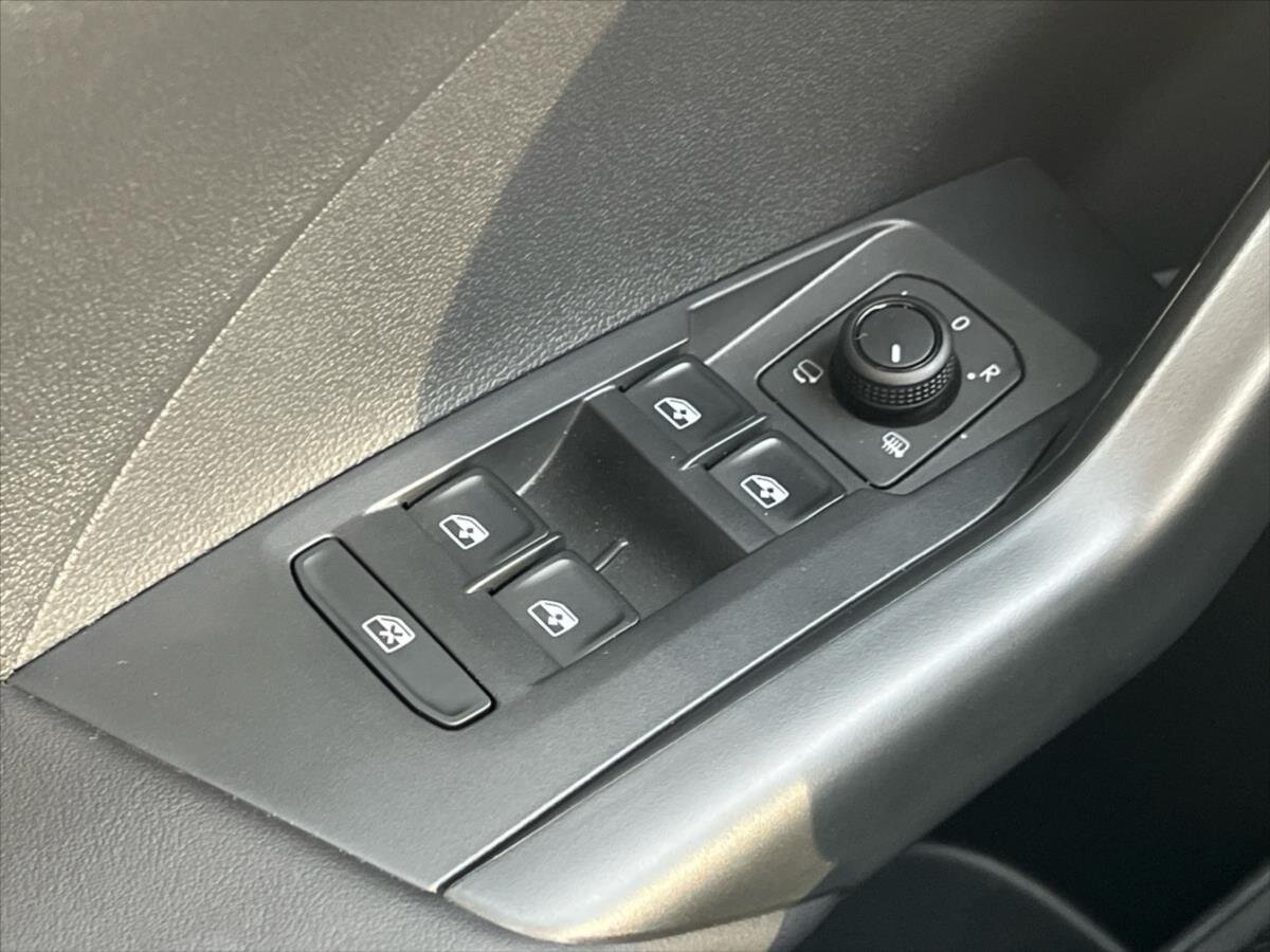 Volkswagen T-Cross Kombi 999,0 85 kw