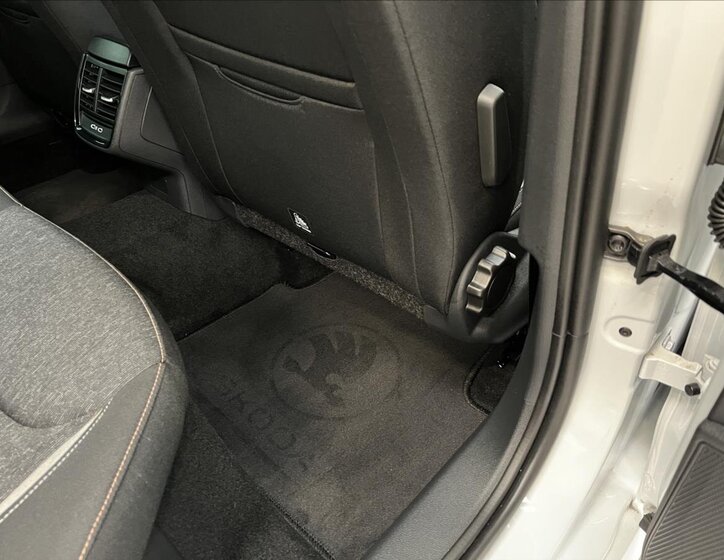 Škoda Kamiq SUV 999,0 85 kw