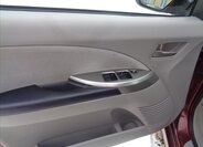 Mitsubishi Grandis Kombi 2,4 l 121 kw