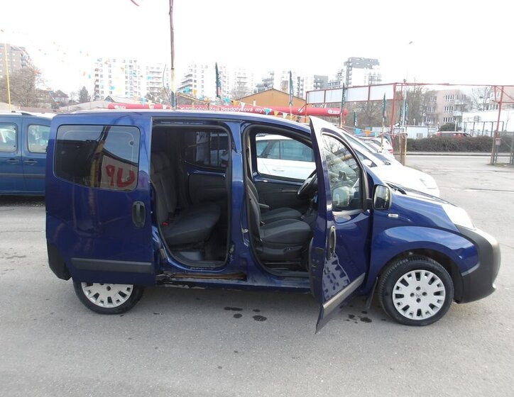 Peugeot Bipper Hatchback 1,4 l 50 kw