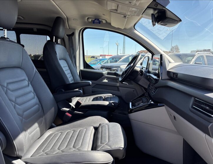 Ford Tourneo Custom Kombi 2,0 l 125 kw