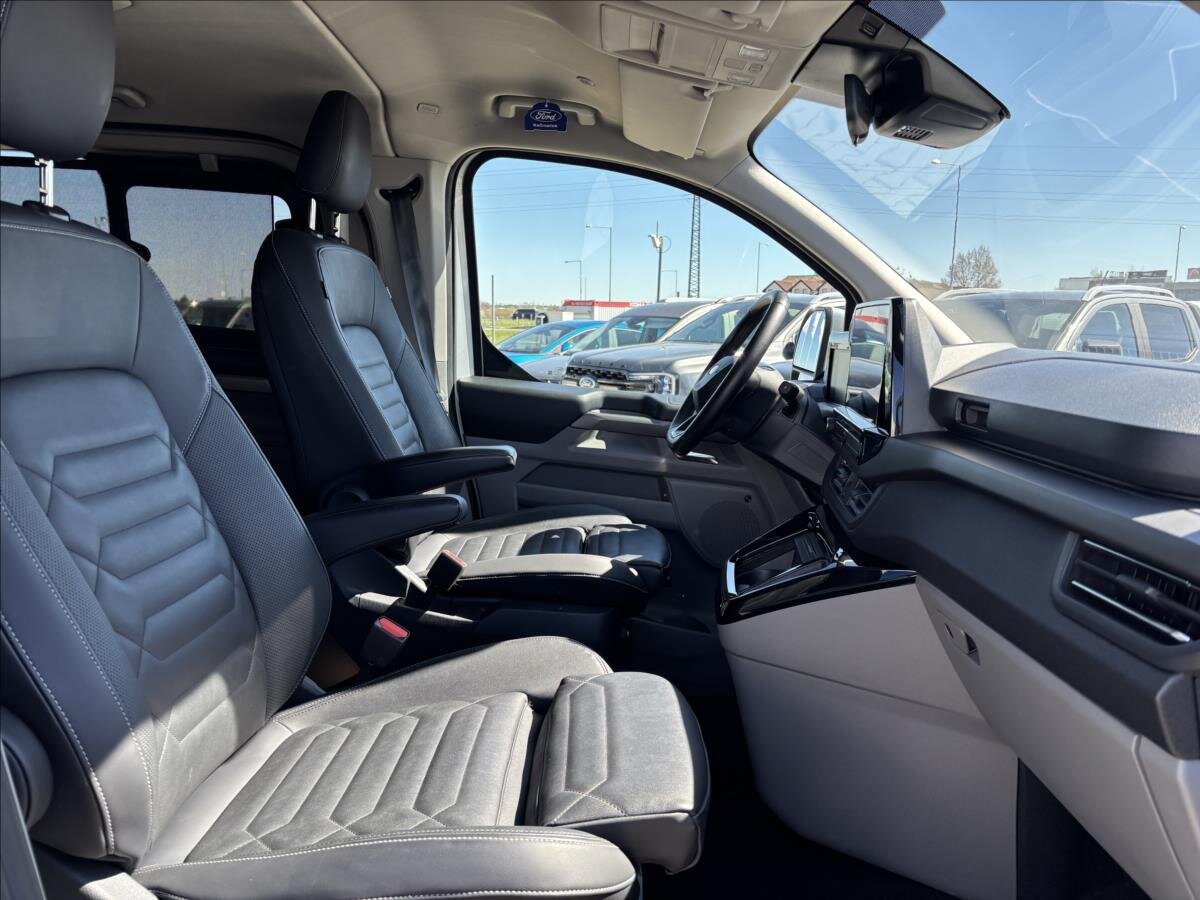 Ford Tourneo Custom Kombi 2,0 l 125 kw