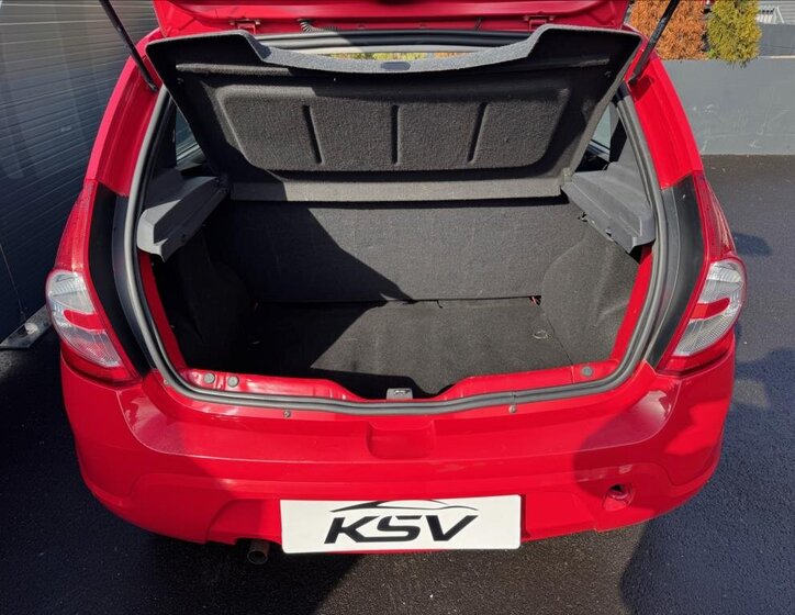 Dacia Sandero Hatchback 1,1 l 55 kw