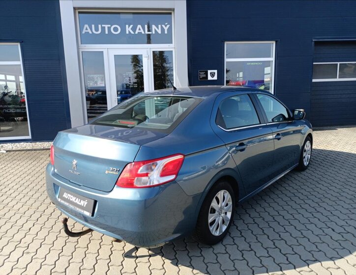 Peugeot 301 Sedan 1,6 l 68 kw