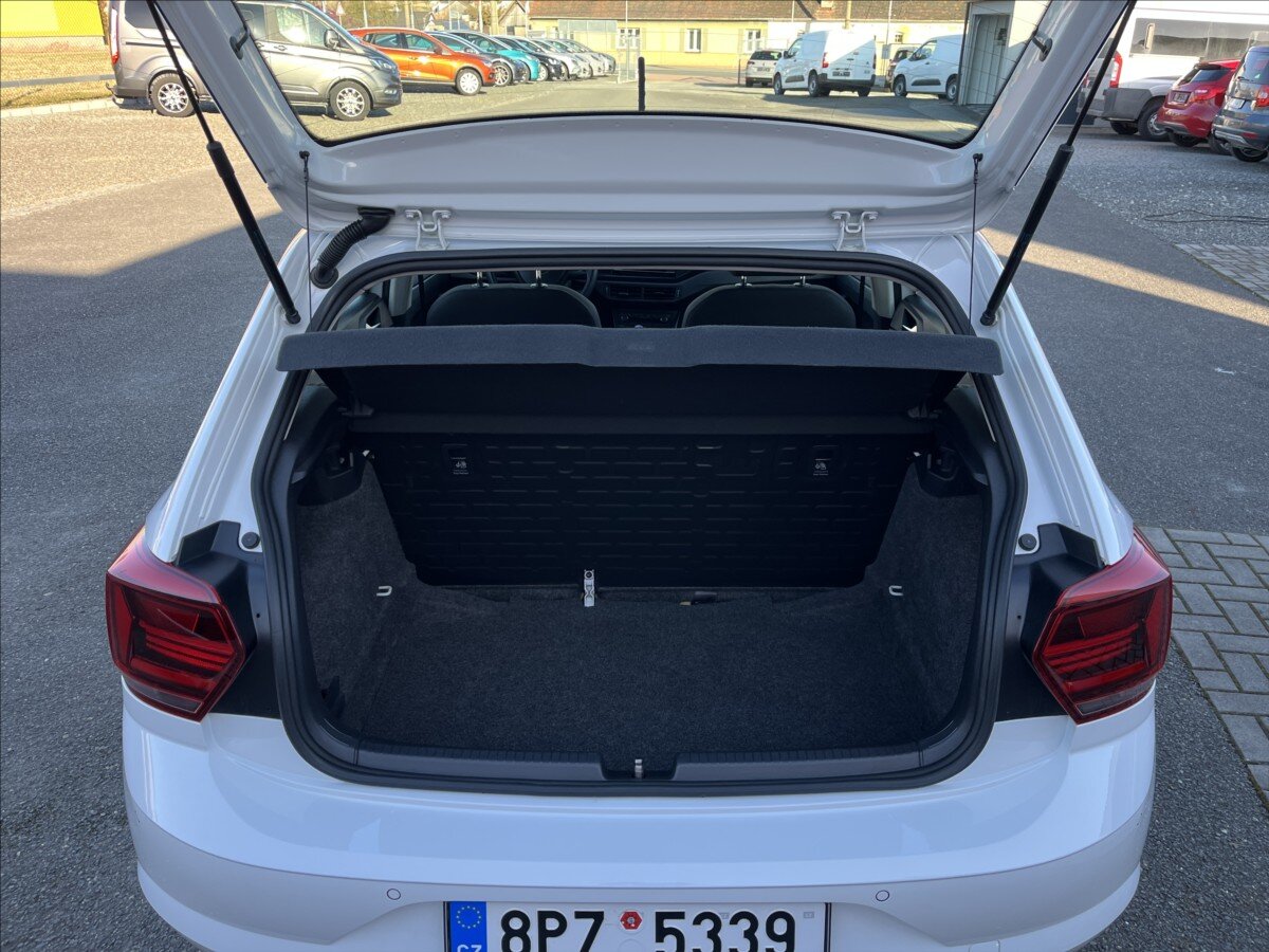 Volkswagen Polo Hatchback 999,0 48 kw