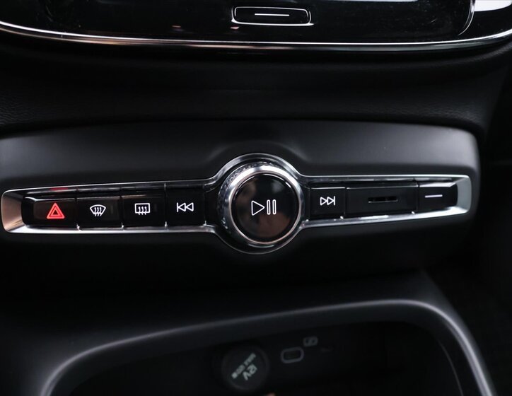 Volvo XC40 SUV 2,0 l 145 kw