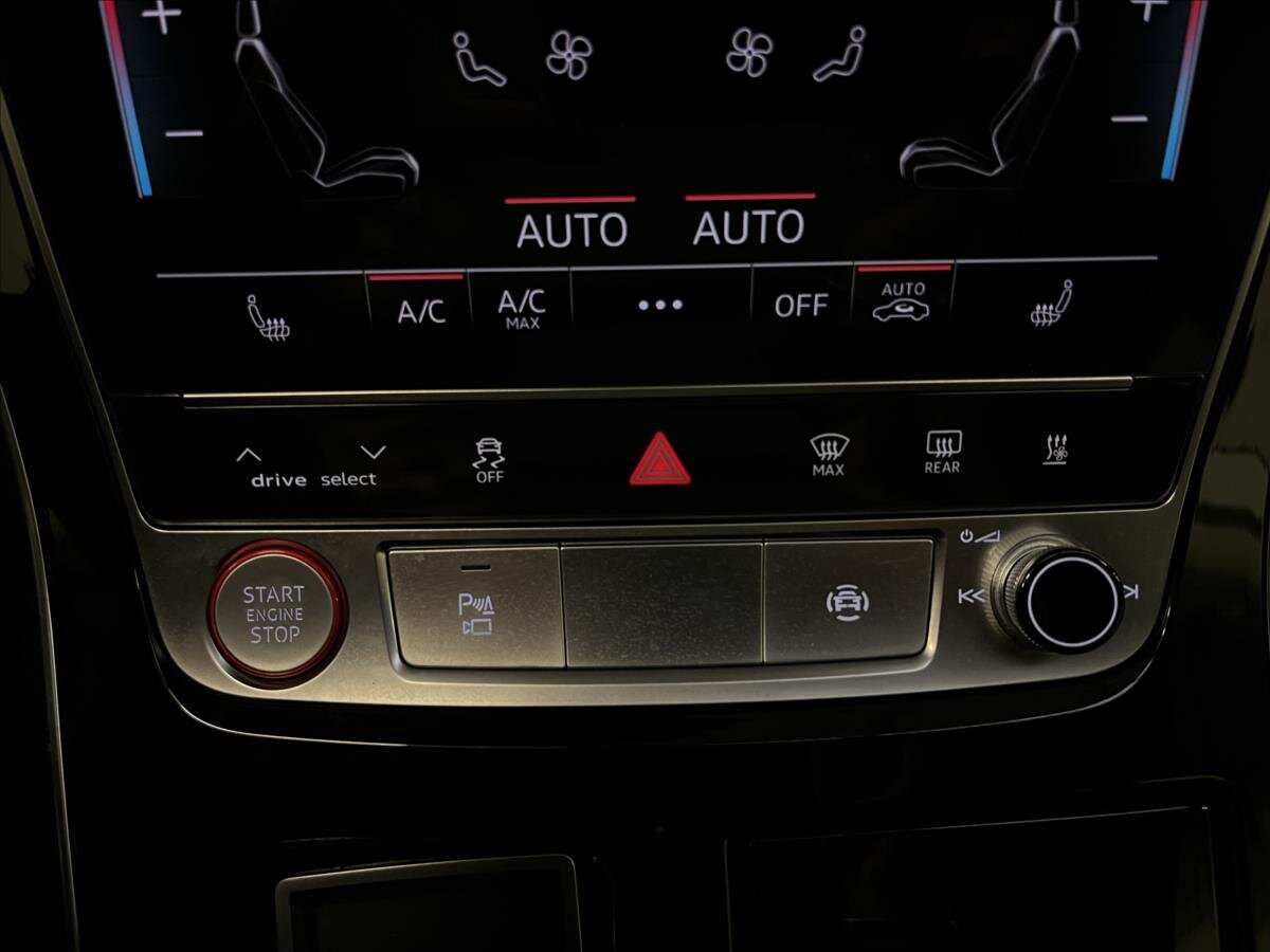 Audi SQ7 Kombi 4,0 l 320 kw