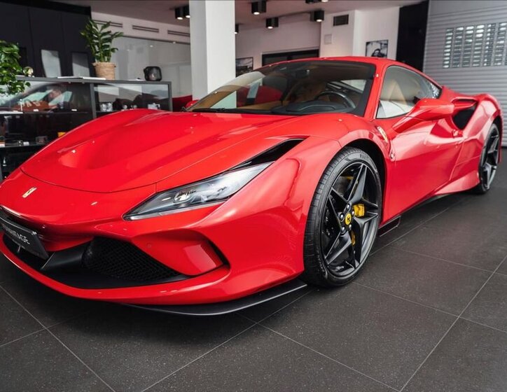 Ferrari Ostatní Kupé 3,9 l 530 kw