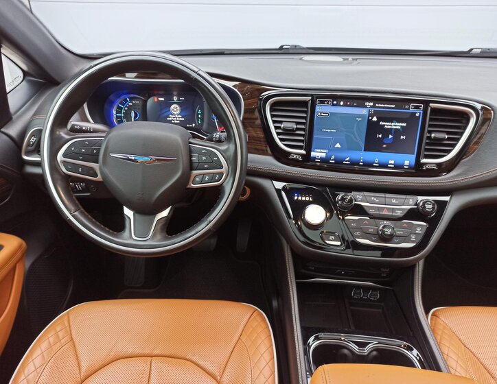 Chrysler Pacifica 21