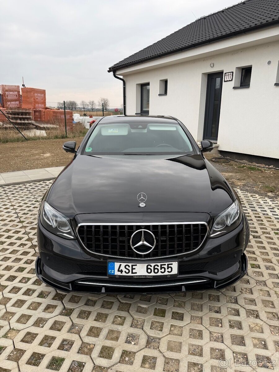 Mercedes-Benz Třídy E Sedan / Limuzína 0,0 143 kw