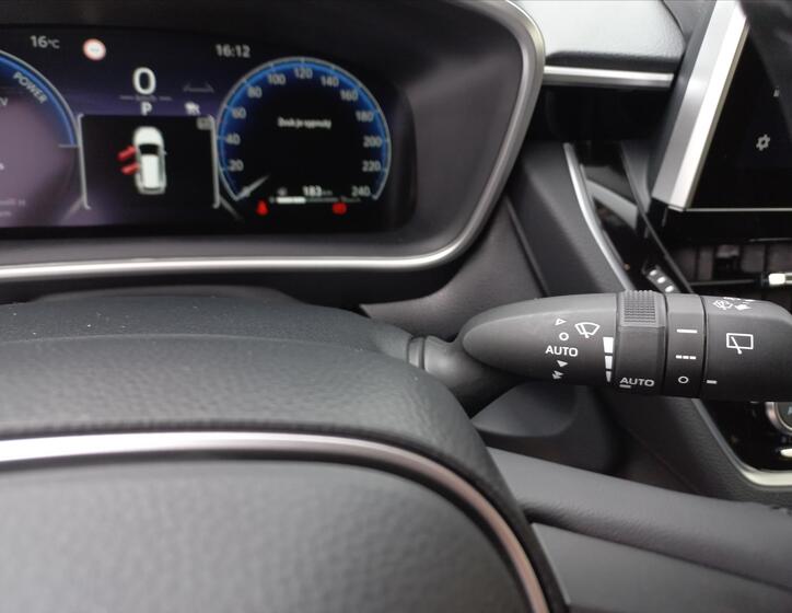 Toyota Corolla Cross 18