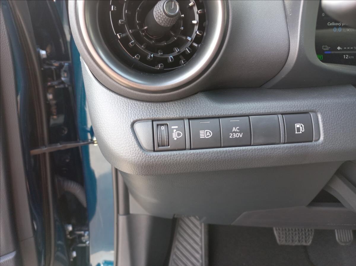 Toyota C-HR Hatchback 2,0 l 111 kw