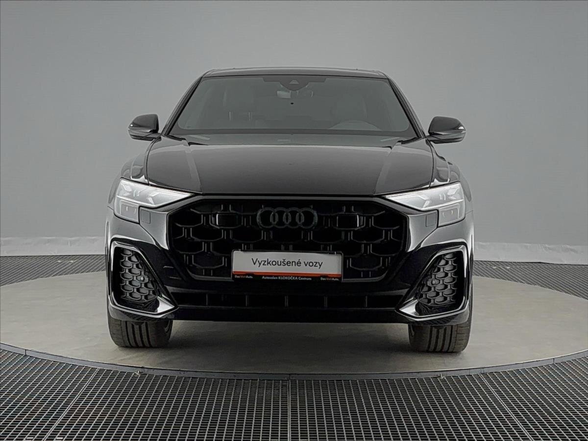 Audi Q8 SUV / Terénní 3,0 l 210 kw