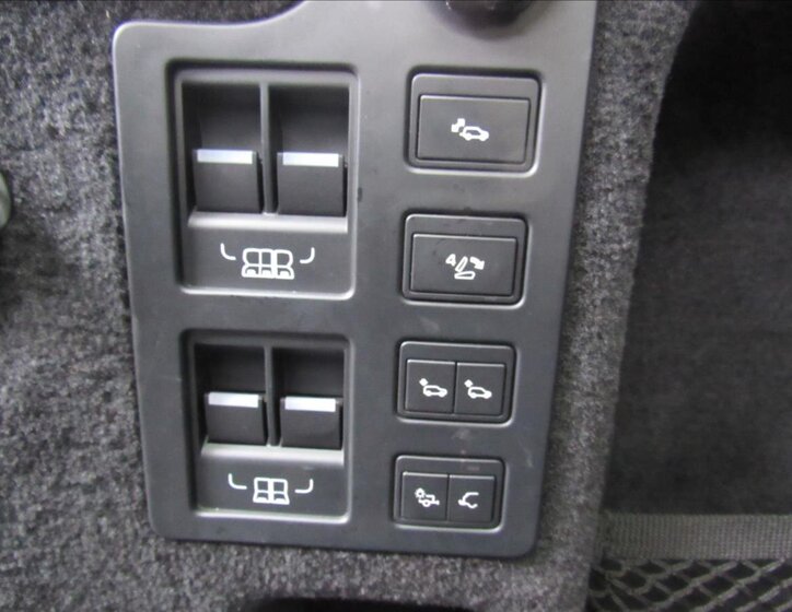 Land Rover Discovery 32