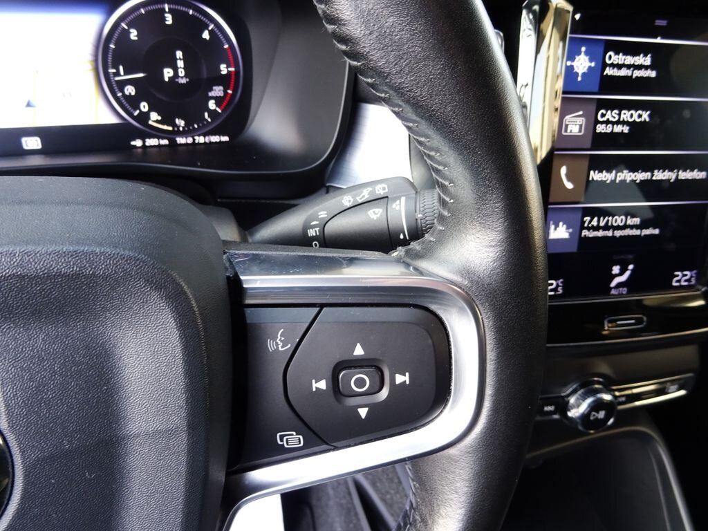 Volvo XC40 SUV 2,0 l 110 kw