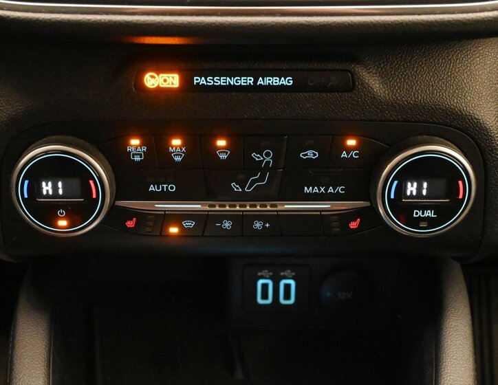 Ford Kuga SUV / Terénní 2,0 l 140 kw