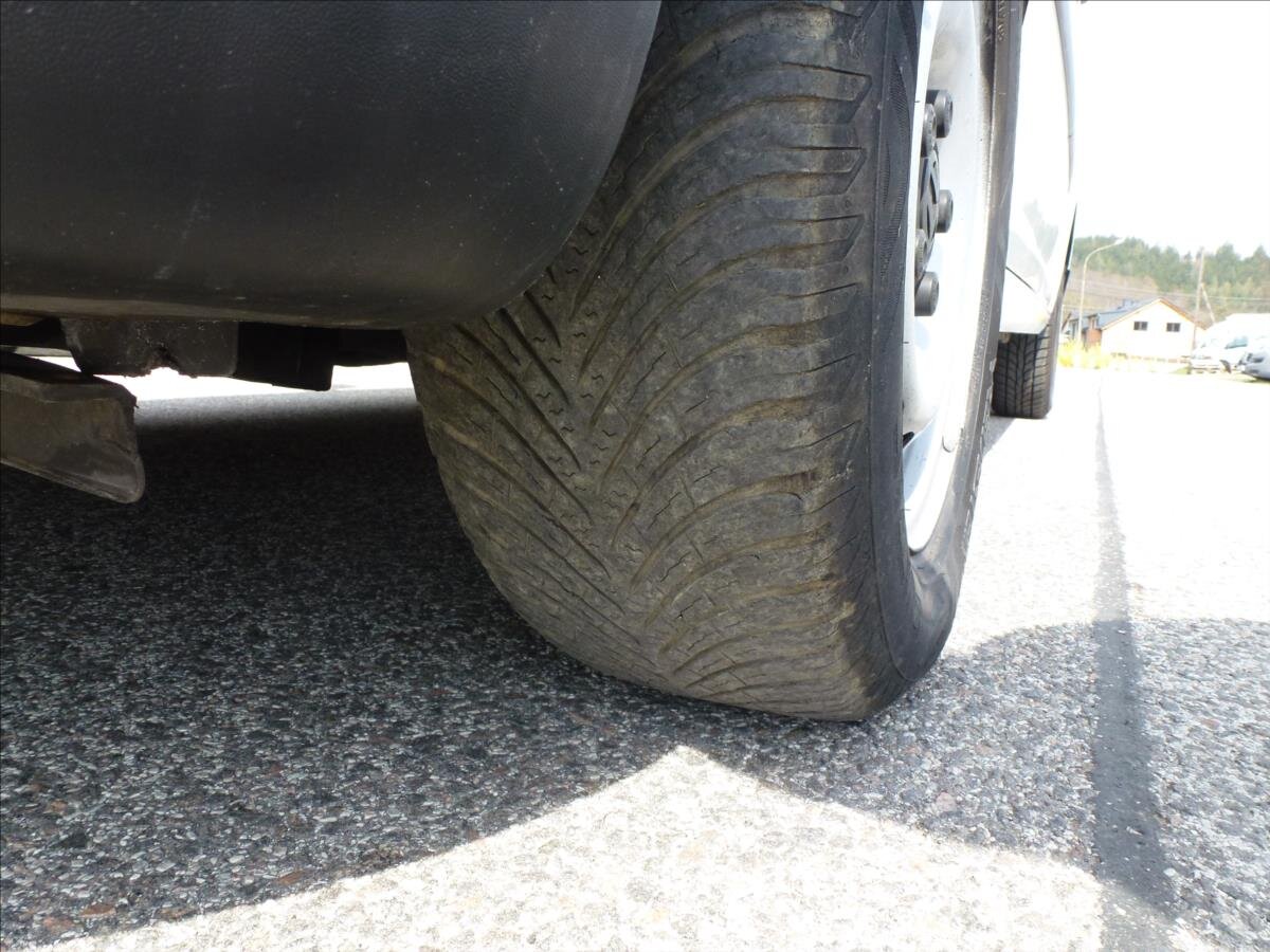 Volkswagen Caddy Skříň 1,6 l 75 kw