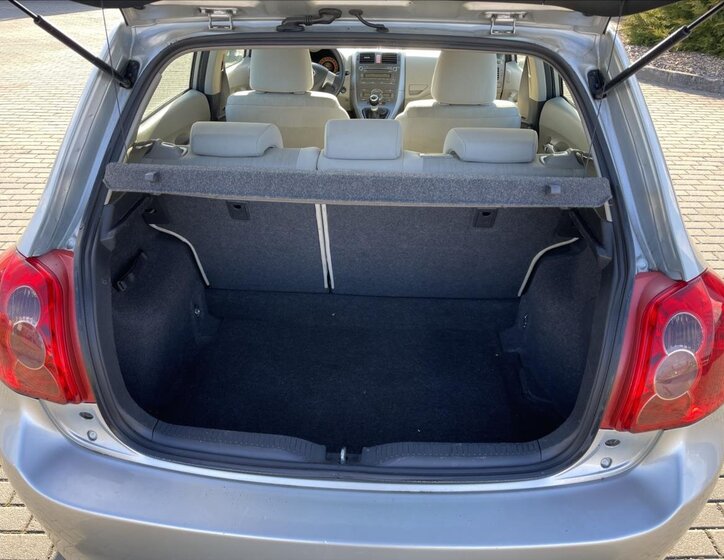 Toyota Auris Hatchback 2,0 l 93 kw