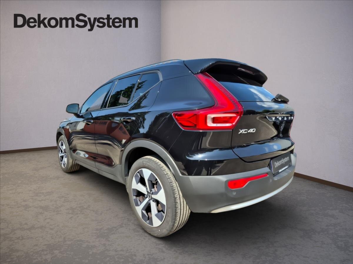 Volvo XC40 SUV / Terénní 2,0 l 120 kw