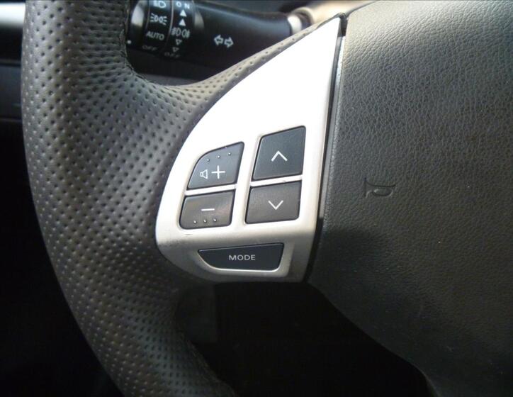 Citroën C-Crosser 15