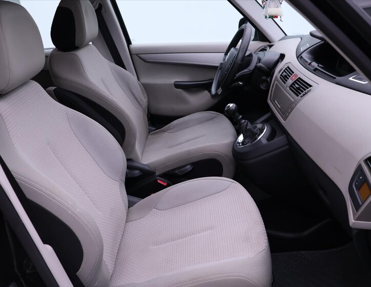 Citroën Grand C4 Picasso MPV 1,6 l 82 kw