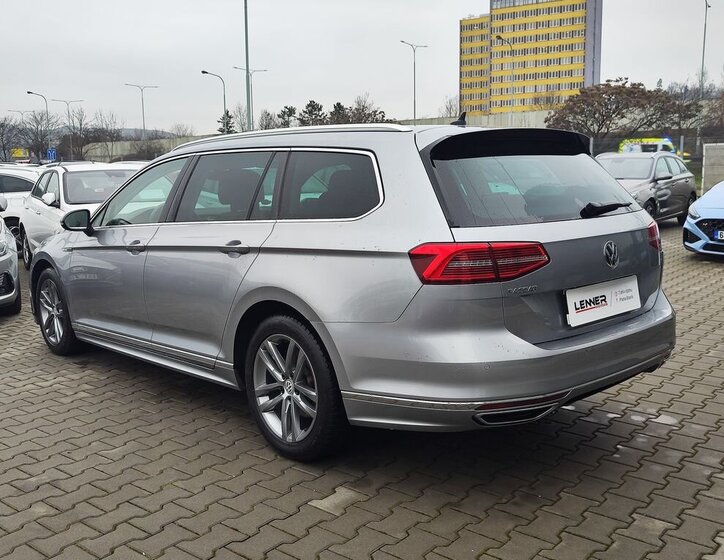 Volkswagen Passat Sedan 2,0 l 140 kw