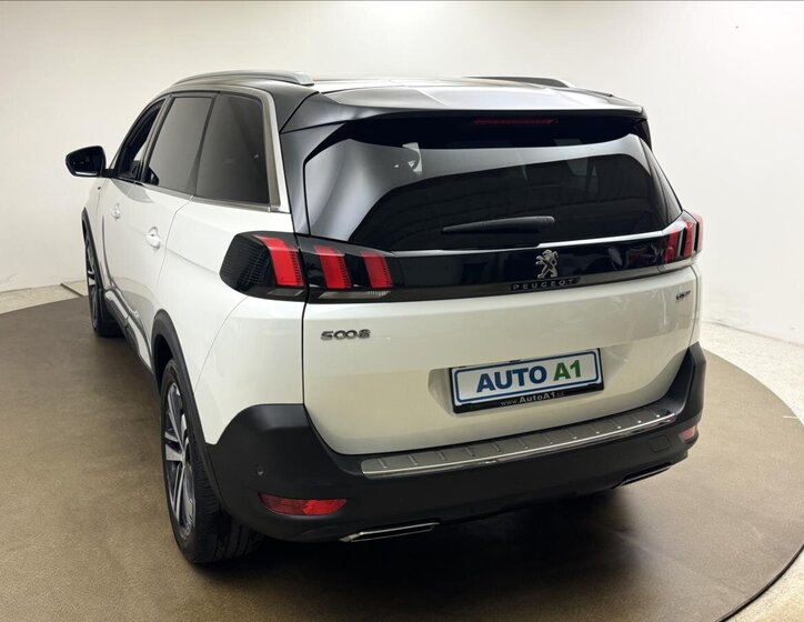 Peugeot 5008 SUV / Terénní 2,0 l 133 kw