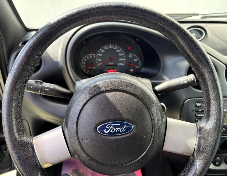 Ford Streetka Kabriolet 1,6 l 70 kw