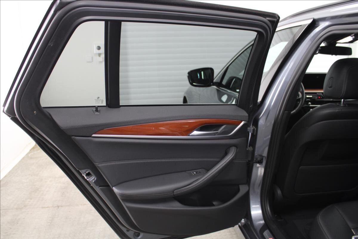 BMW Řada 5 Kombi 2,0 l 140 kw