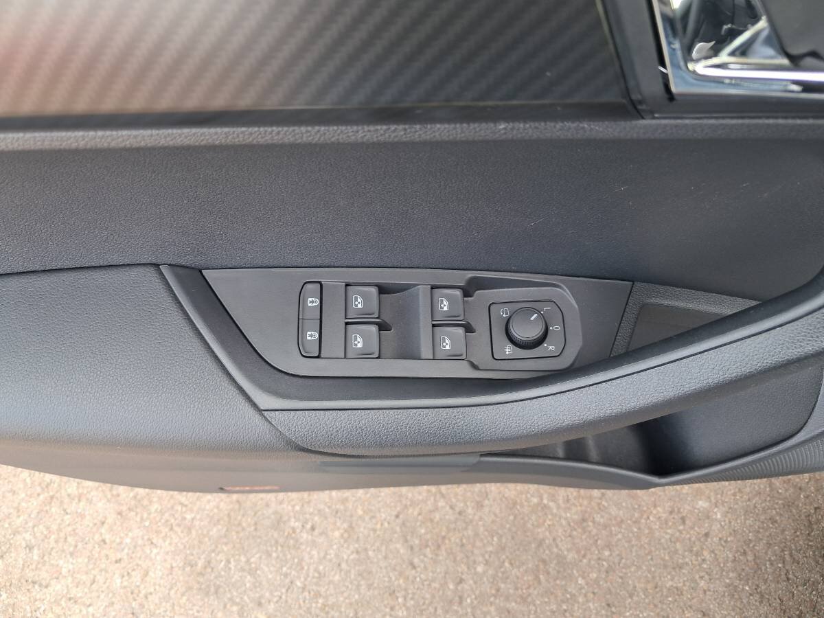 Škoda Karoq SUV / Terénní 1,5 l 110 kw