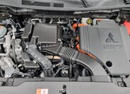 Mitsubishi Outlander SUV 2,4 l 225 kw