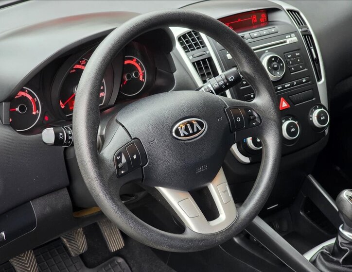 KIA Ceed 9