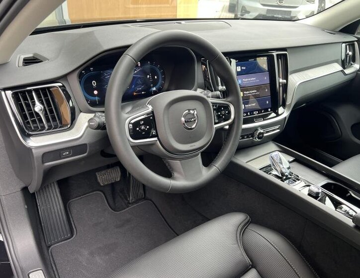 Volvo V60 Kombi 2,0 l 145 kw