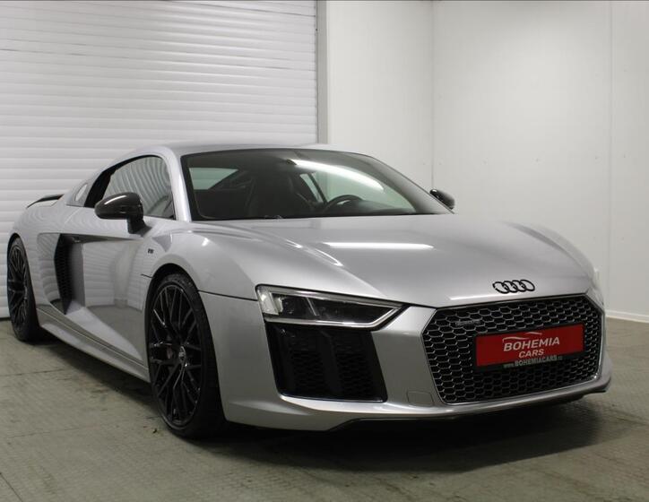 Audi R8 1