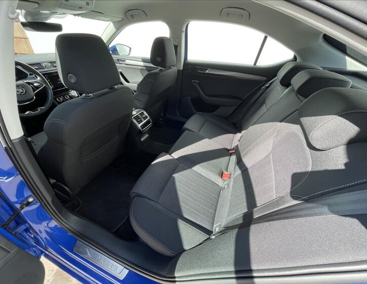 Škoda Superb Liftback 1,5 l 110 kw