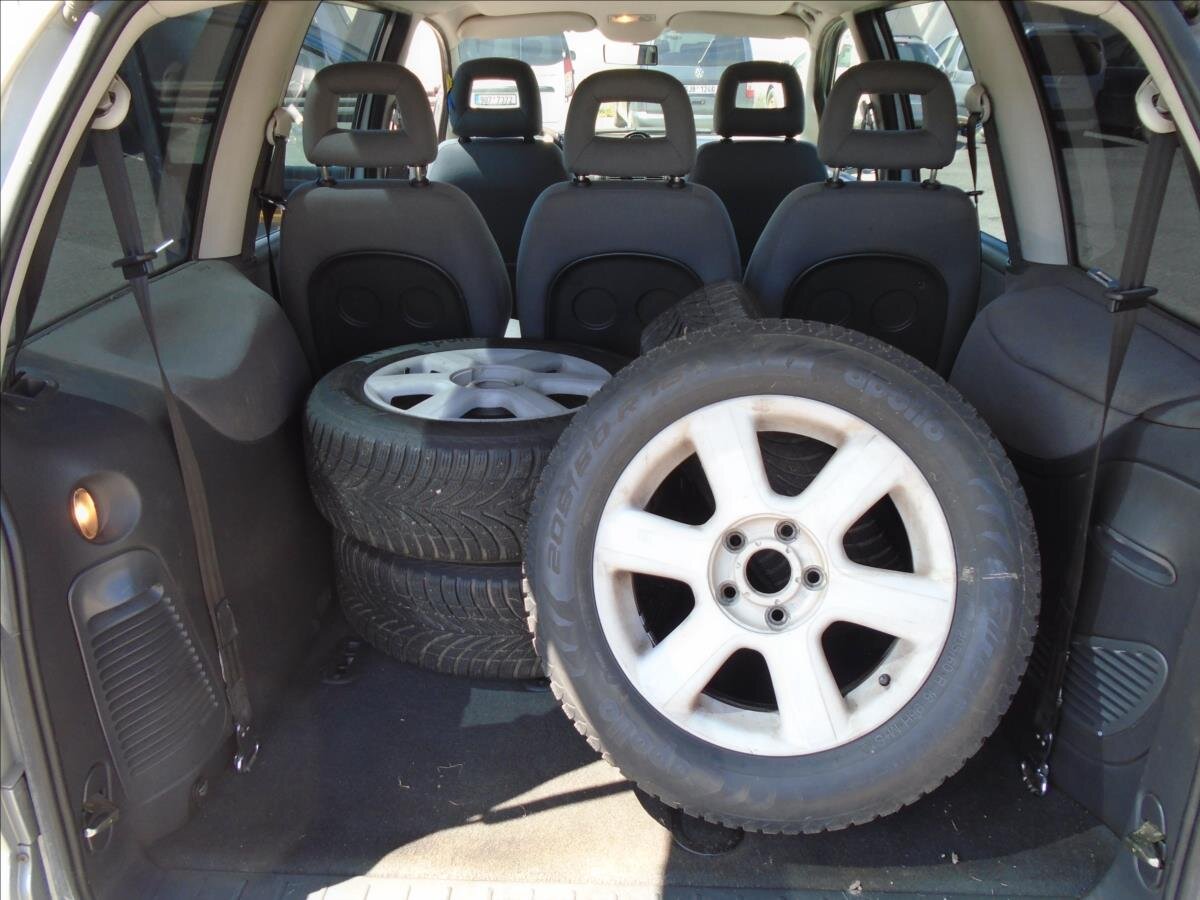 Ford Galaxy Kombi 1,9 l 85 kw