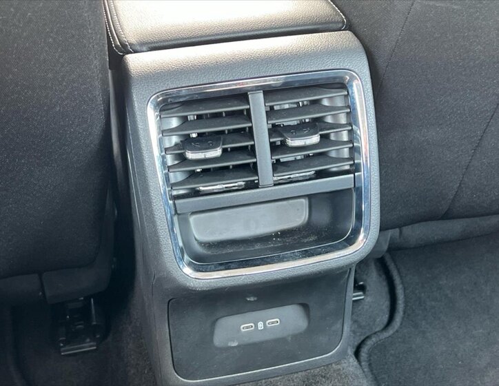 Škoda Octavia Sedan / Limuzína 1,5 l 110 kw