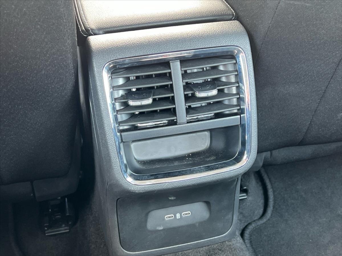 Škoda Octavia Sedan / Limuzína 1,5 l 110 kw