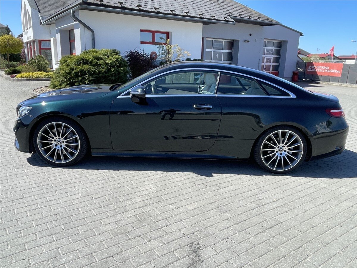 Mercedes-Benz Třídy E Kupé 2,0 l 180 kw