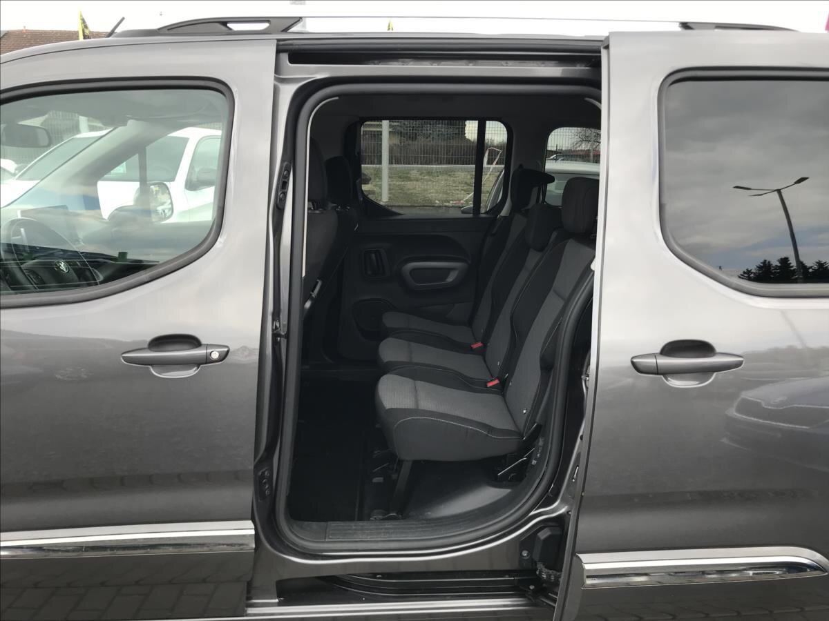 Toyota ProAce Kombi 1,5 l 96 kw