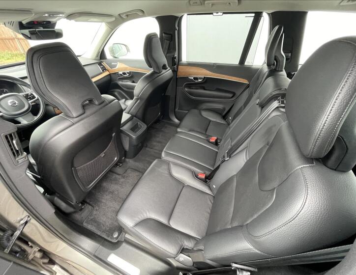 Volvo XC90 16