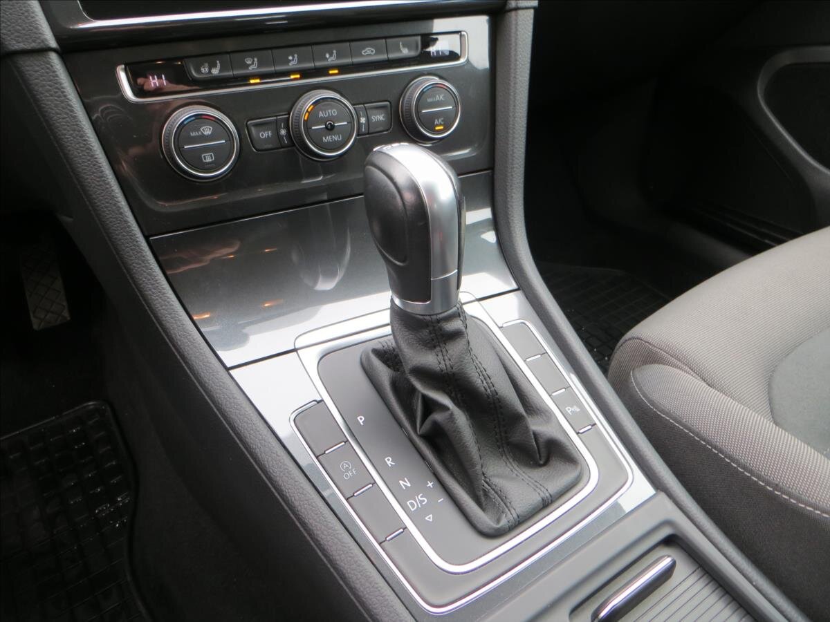 Volkswagen Golf Hatchback 999,0 85 kw