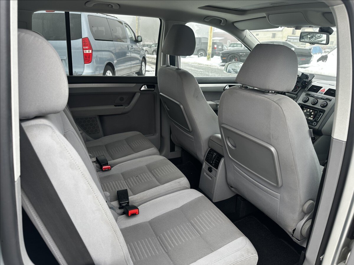 Volkswagen Touran Kombi 1,4 l 103 kw